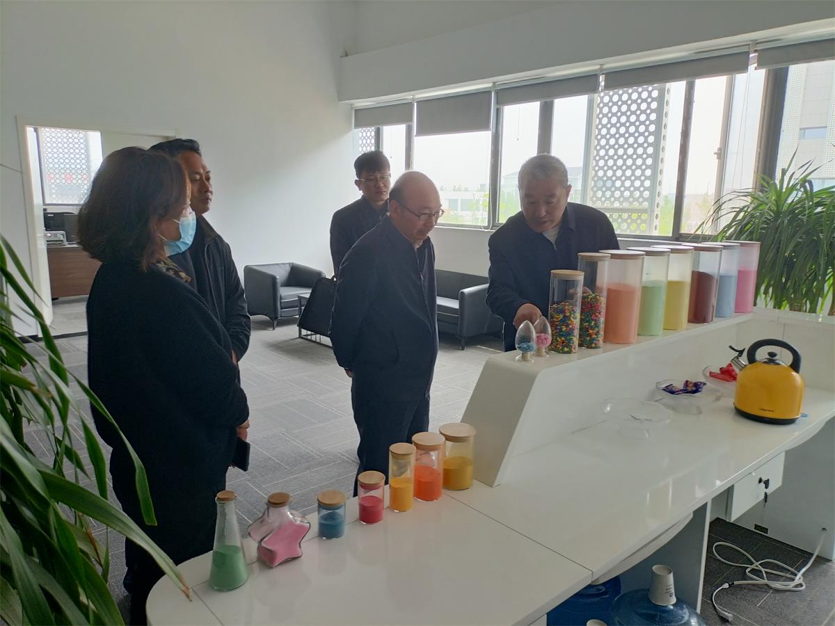 1683159529099075262.jpg 丁銳到醫(yī)藥創(chuàng)新產(chǎn)業(yè)園檢查安全生產(chǎn)工作3.jpg